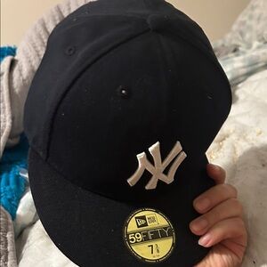 New Lids New York Yankees Black and White Fitted Hat